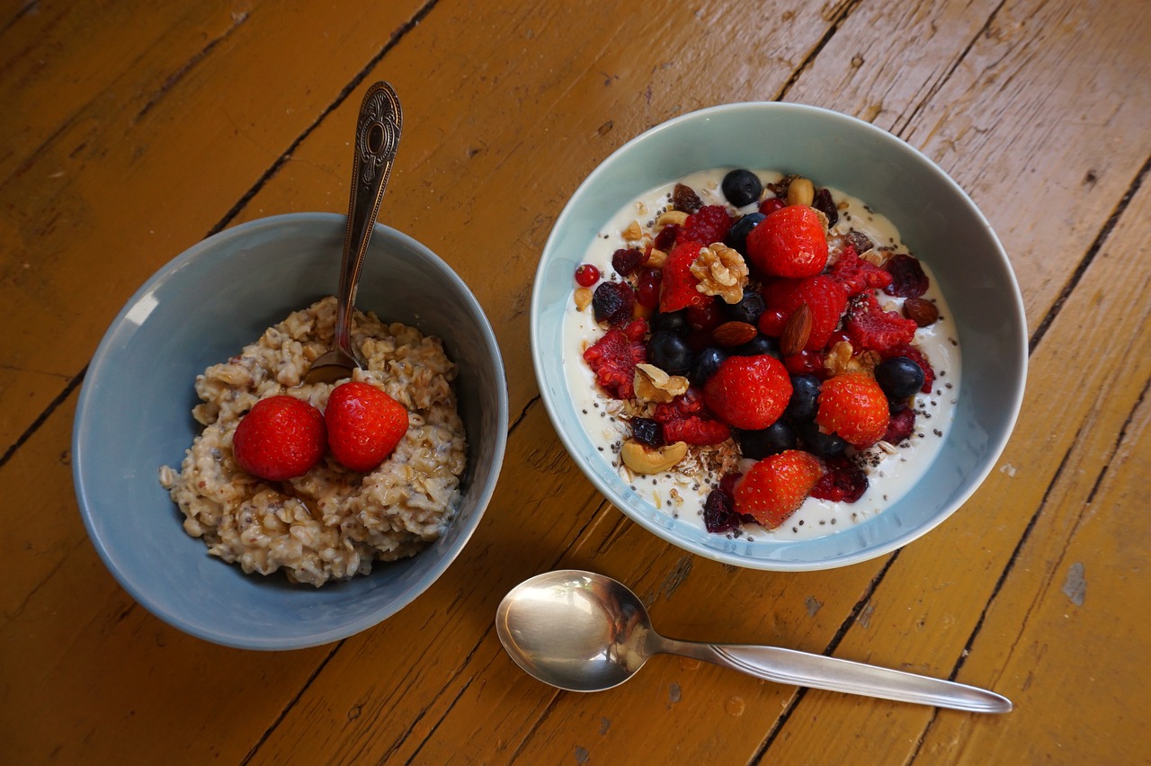 Przepis na wegańskie smoothie bowl: Idealne śniadanie pełne składników odżywczych